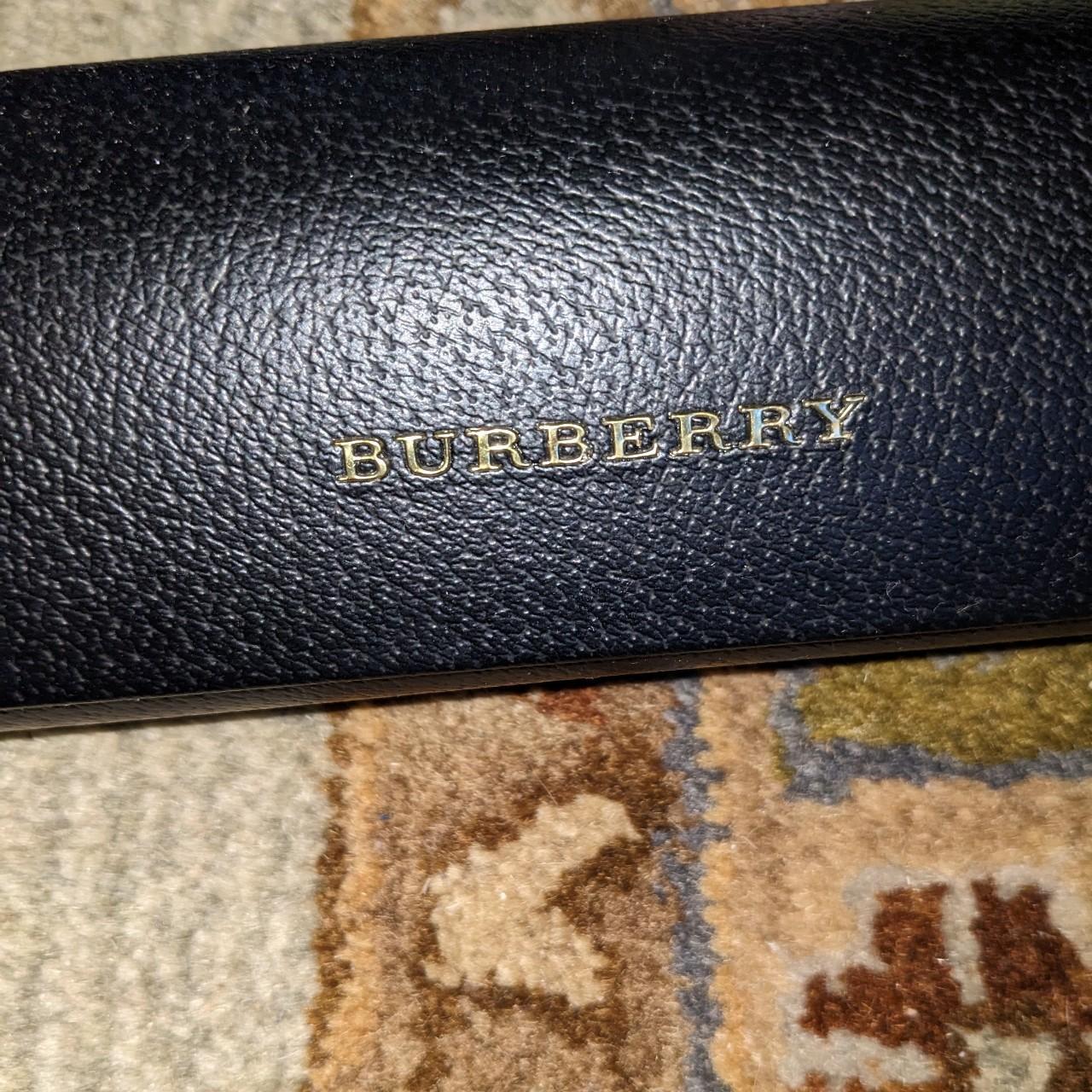 Burberry sunglasses case clearance black