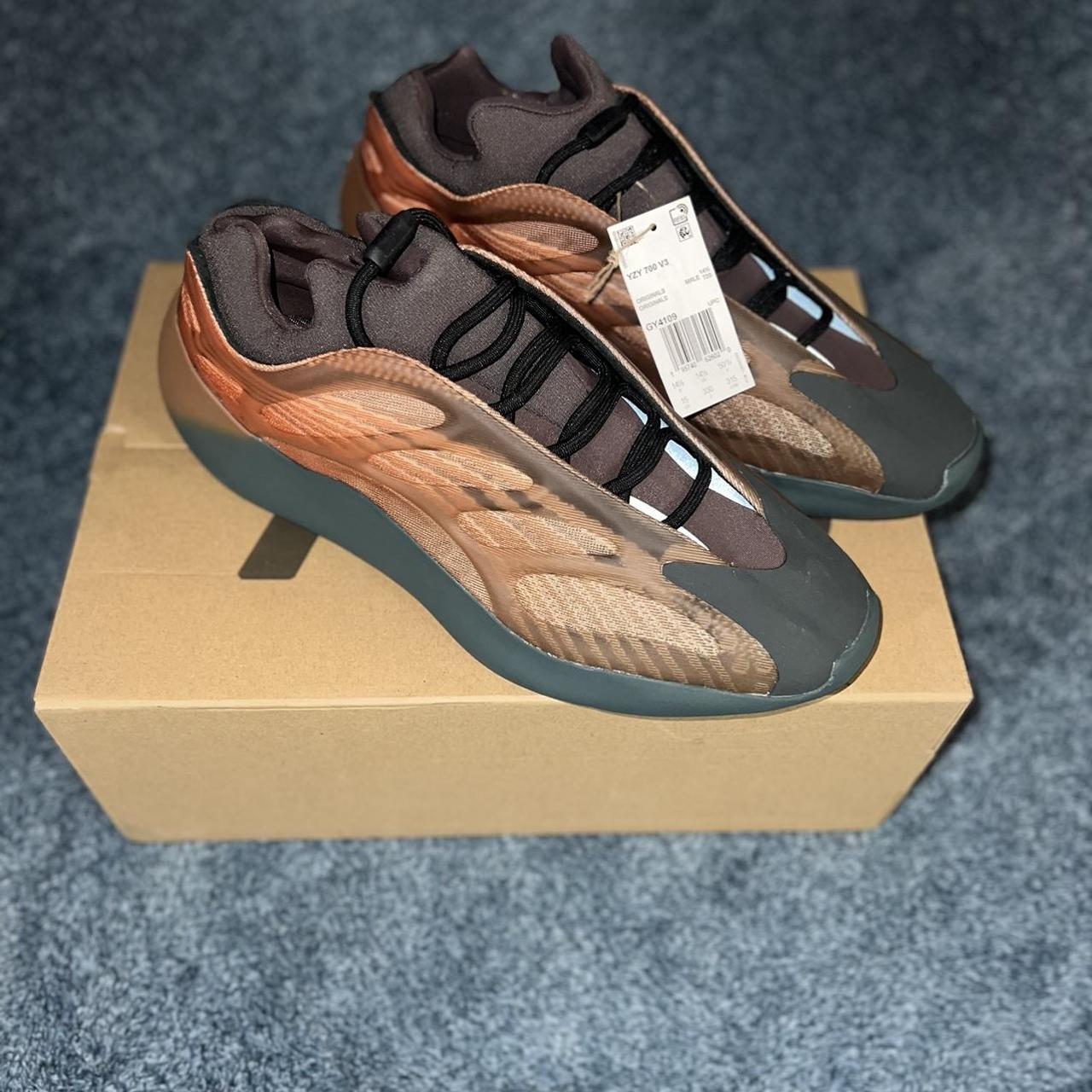 Yeezy on sale 700 deadstock