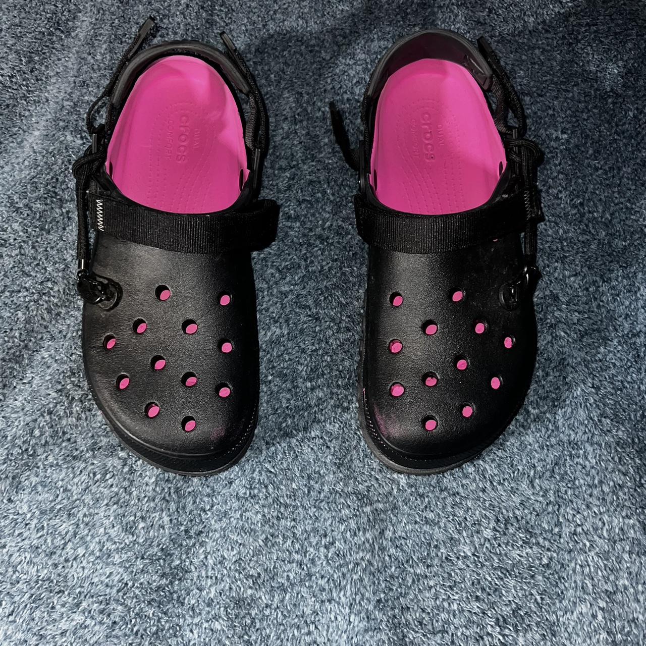 posty co crocs pink
