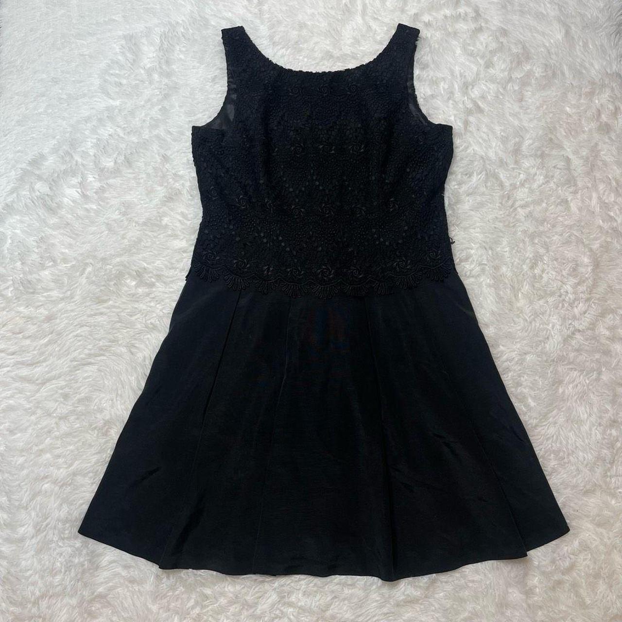 Black House White Market Sleeveless Lace Overlay Depop