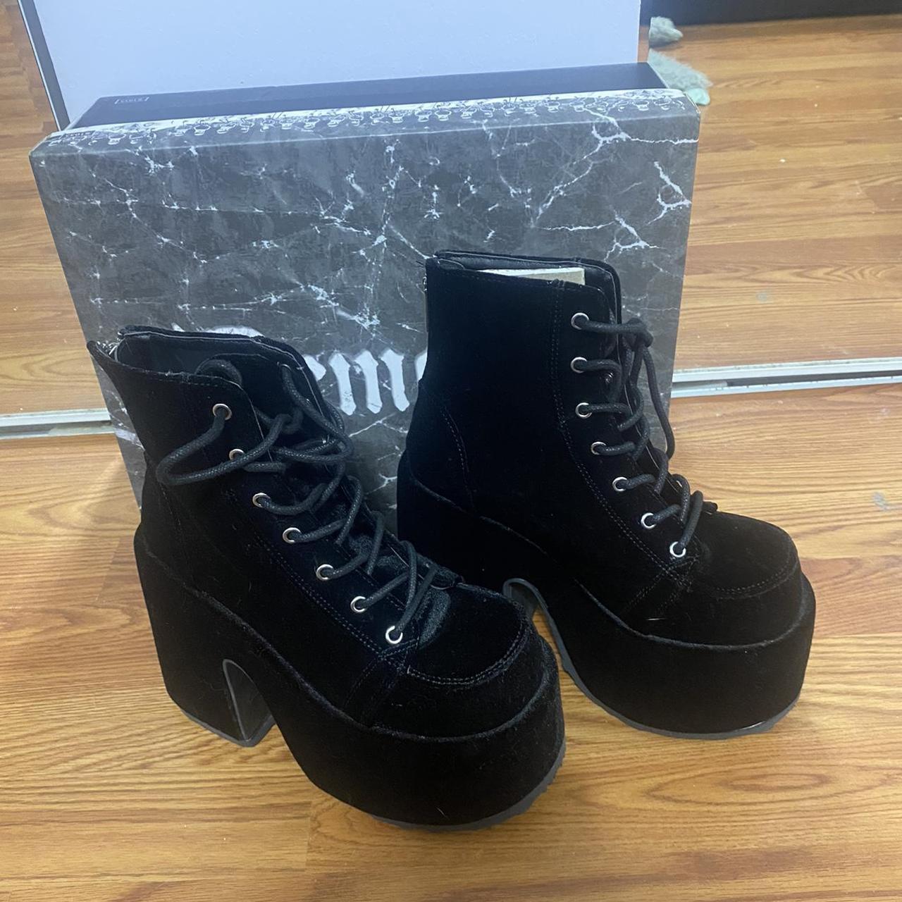 demonia camel 203 velvet