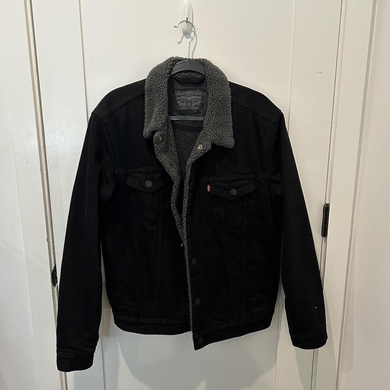 Levi's Men's Black and Grey Jacket | Depop