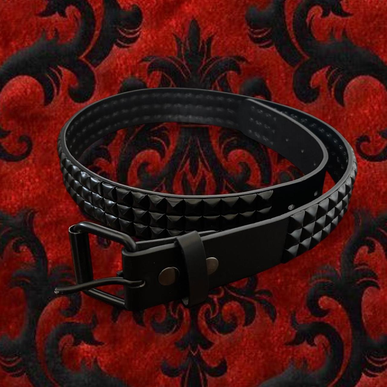 Hot Topic Women's Belt Black – ︎︎ Black studded belt
