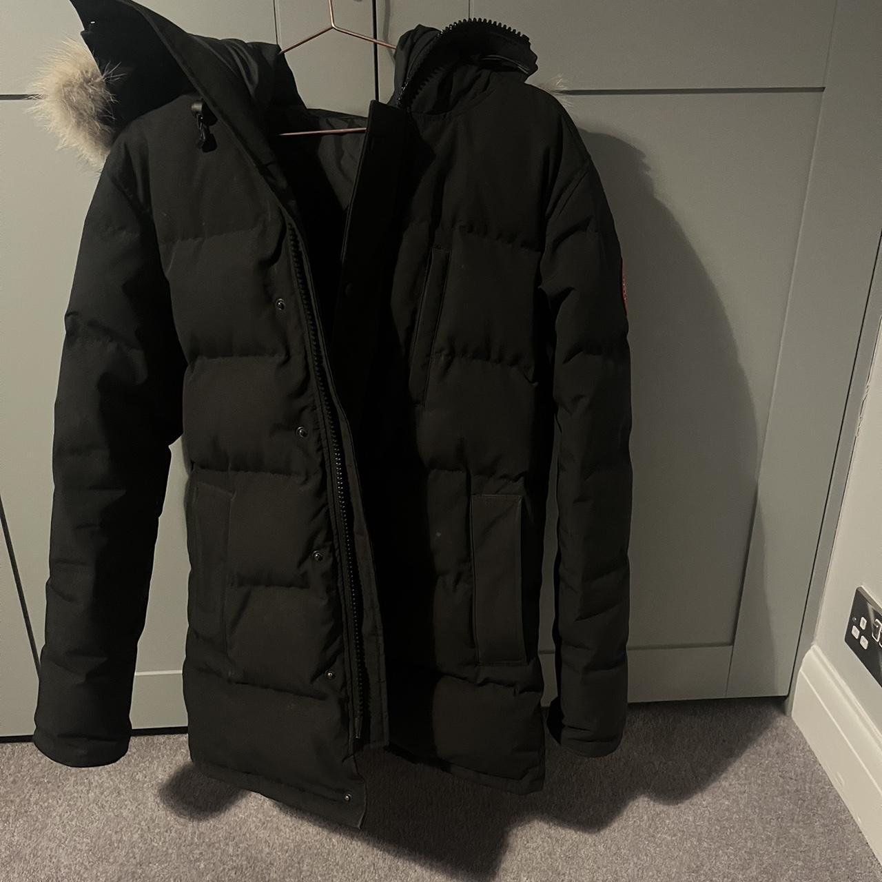 Canada goose wyndham discount parka vs carson