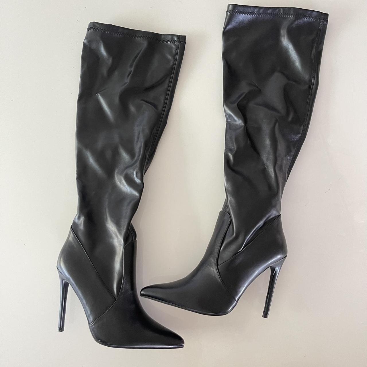 PrettyLittleThing Women's Black Boots | Depop