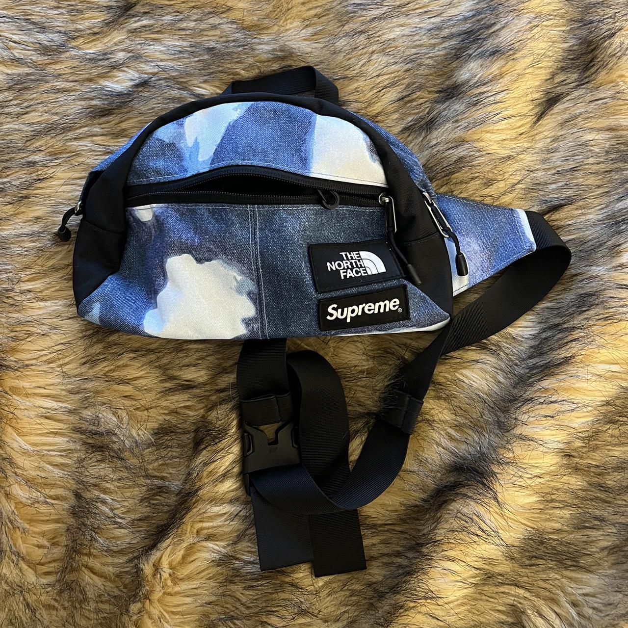 Supreme The North Face Fanny Pack 10/10... - Depop