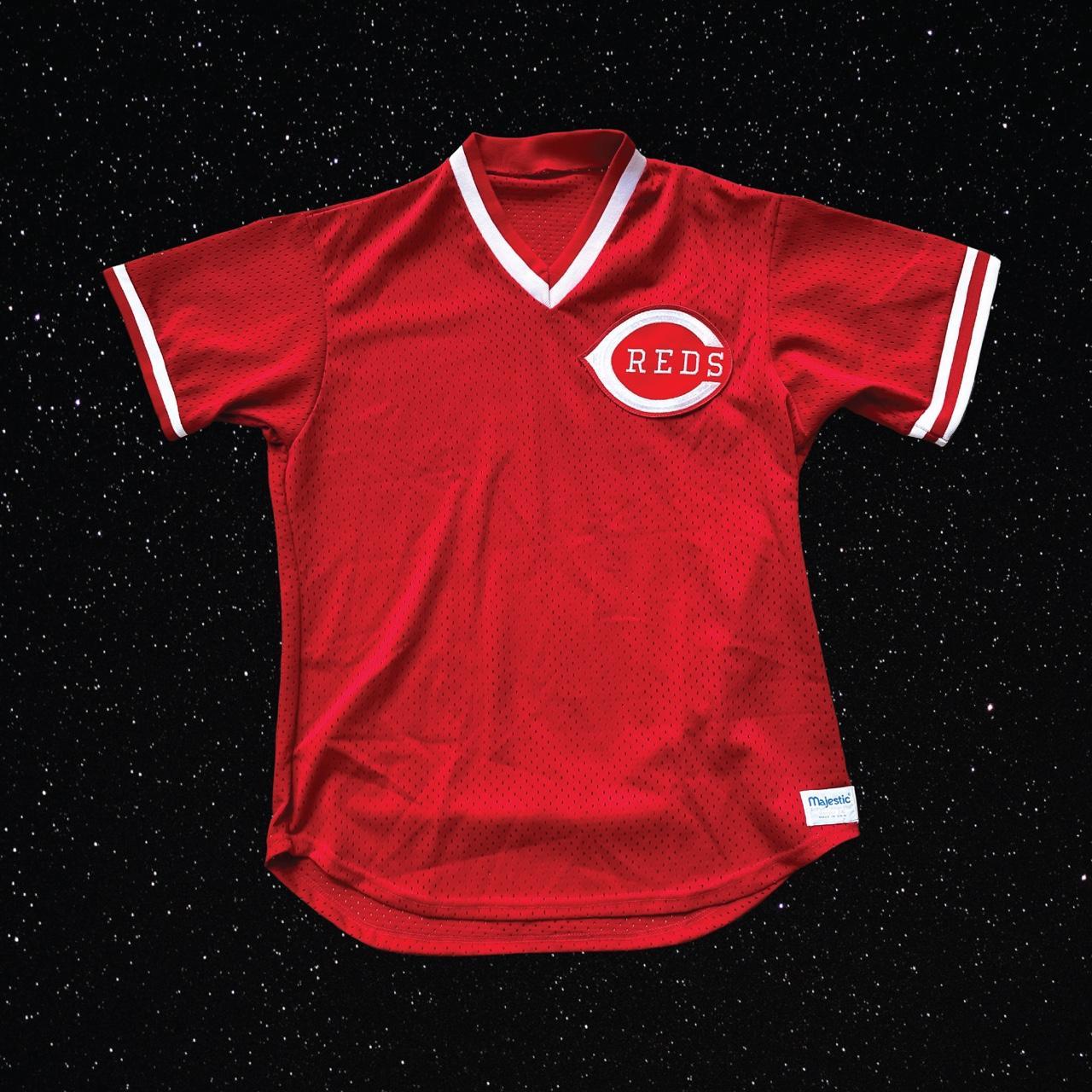 Vintage Cincinnati Reds Jersey Size Small but runs - Depop