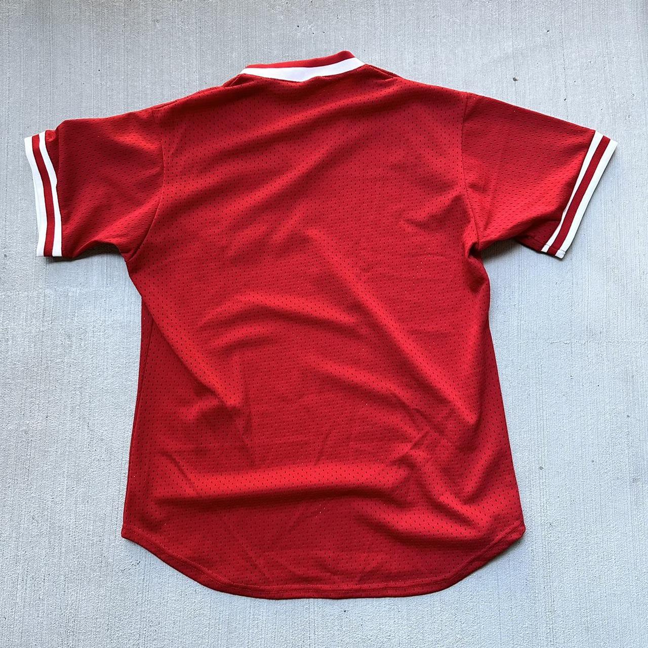 Vintage Cincinnati Reds Jersey Size Small but runs - Depop