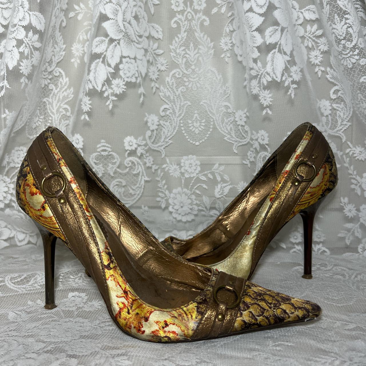 Gold pointed court shoes best sale