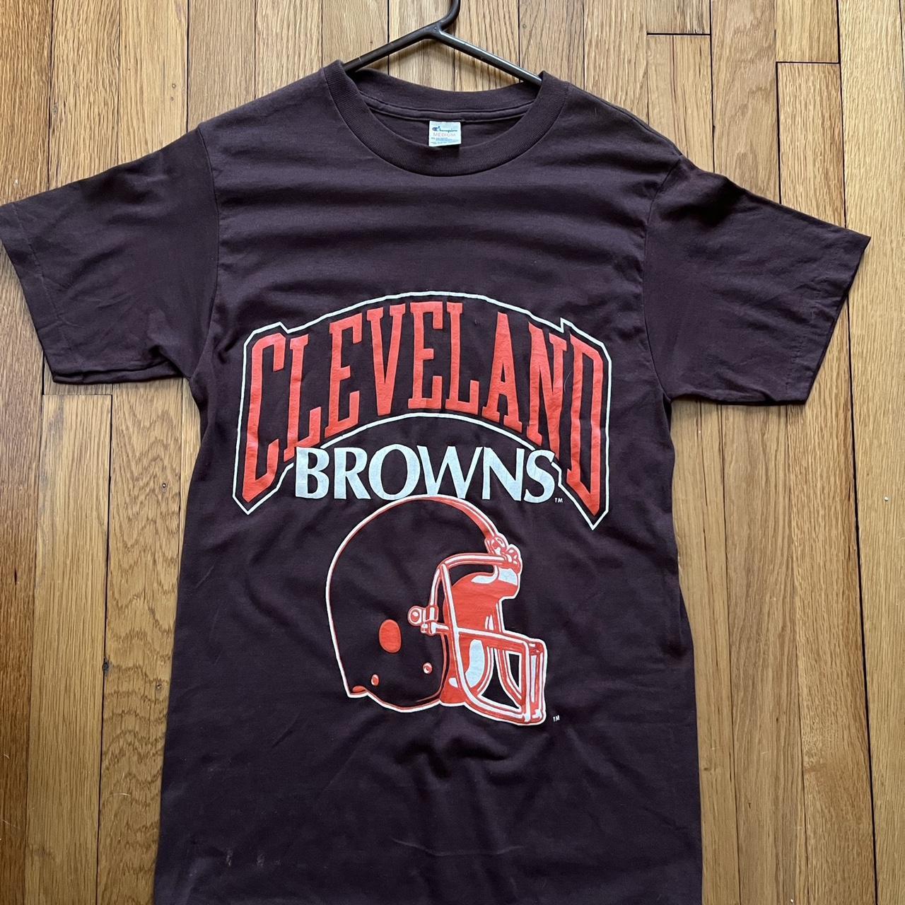 Tour Champ NFL 1998 Cleveland Browns Locker Room - Depop