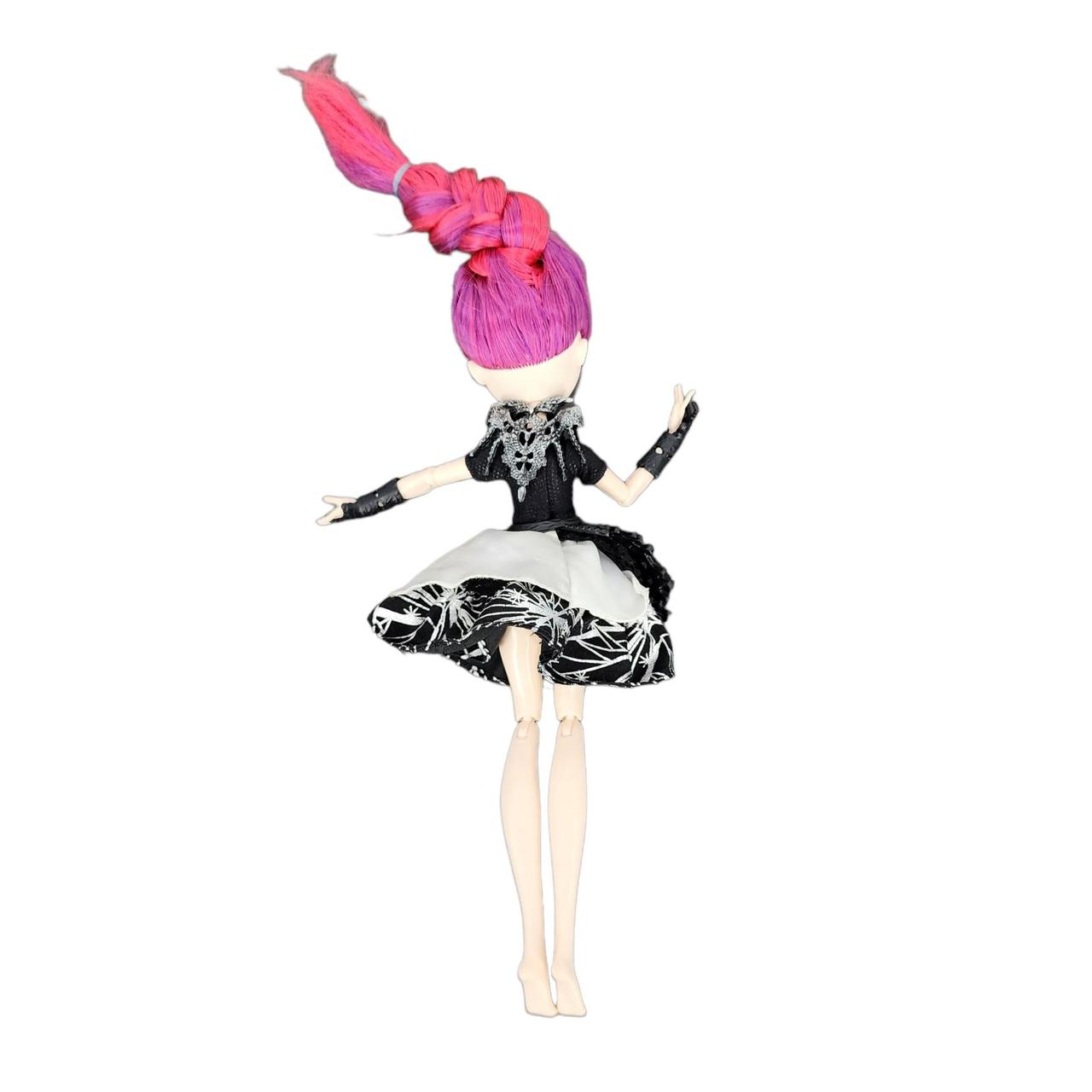 Ever After High Dragon Games TEENAGE EVIL QUEEN Doll Special