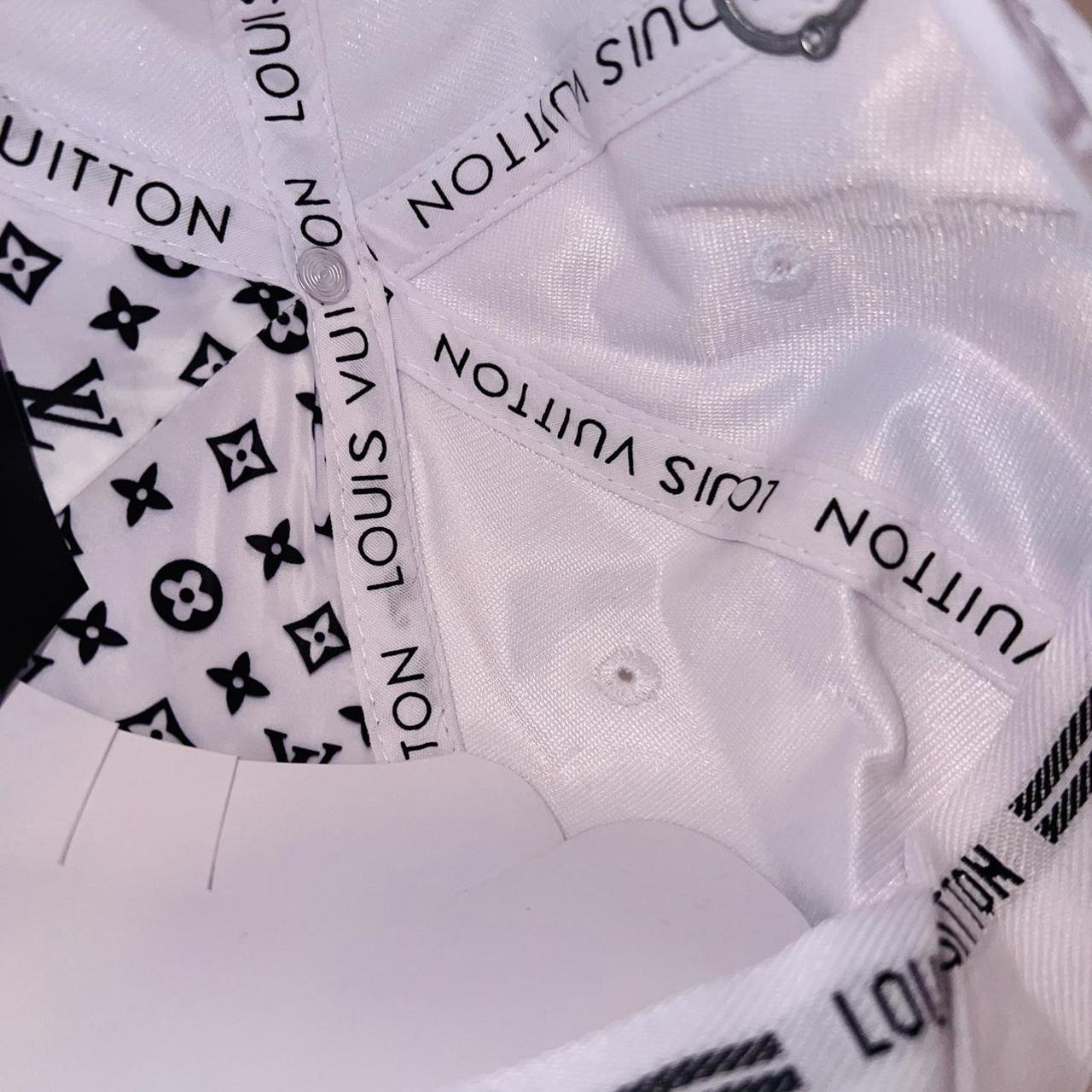 Louis Vuitton hat message before buying - Depop
