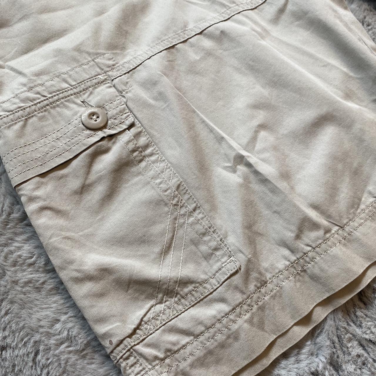 Super baggy AirWalk Y2K cargo shorts in pale green \...