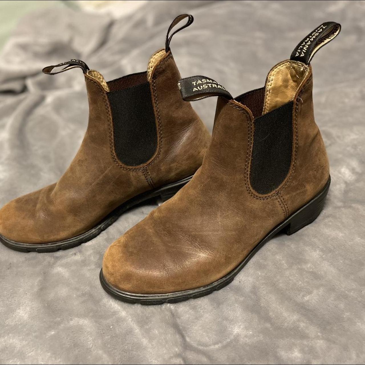 Blundstones Heeled Chelsea Boot Size 8 women’s... Depop