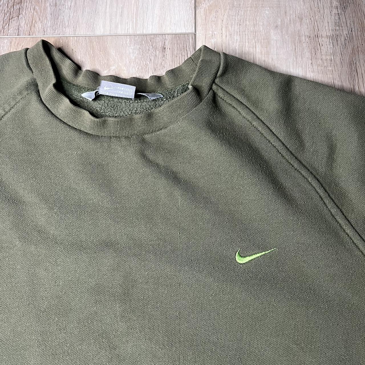 nike olive green crewneck sweatshirt