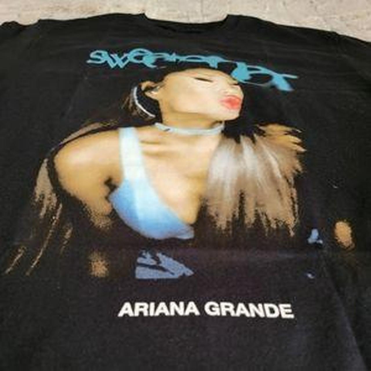 Ariana Grande Men's Black and Blue T-shirt (2)