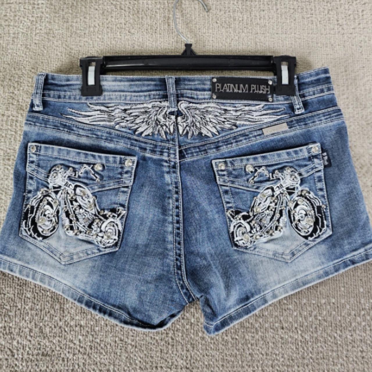 item listed by hottest_finds