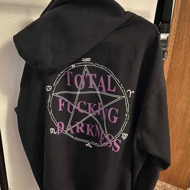 Total store darkness vetements