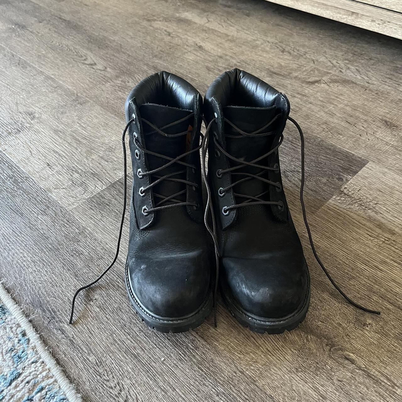 Black women Timberlands. Could use a little wiping... - Depop