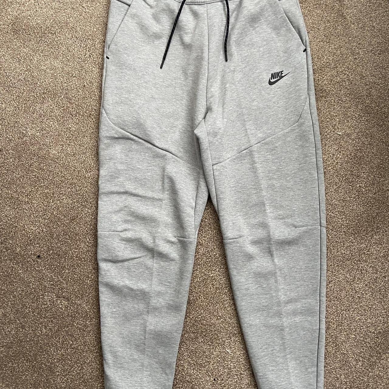 mens grey nike tech fleece joggers