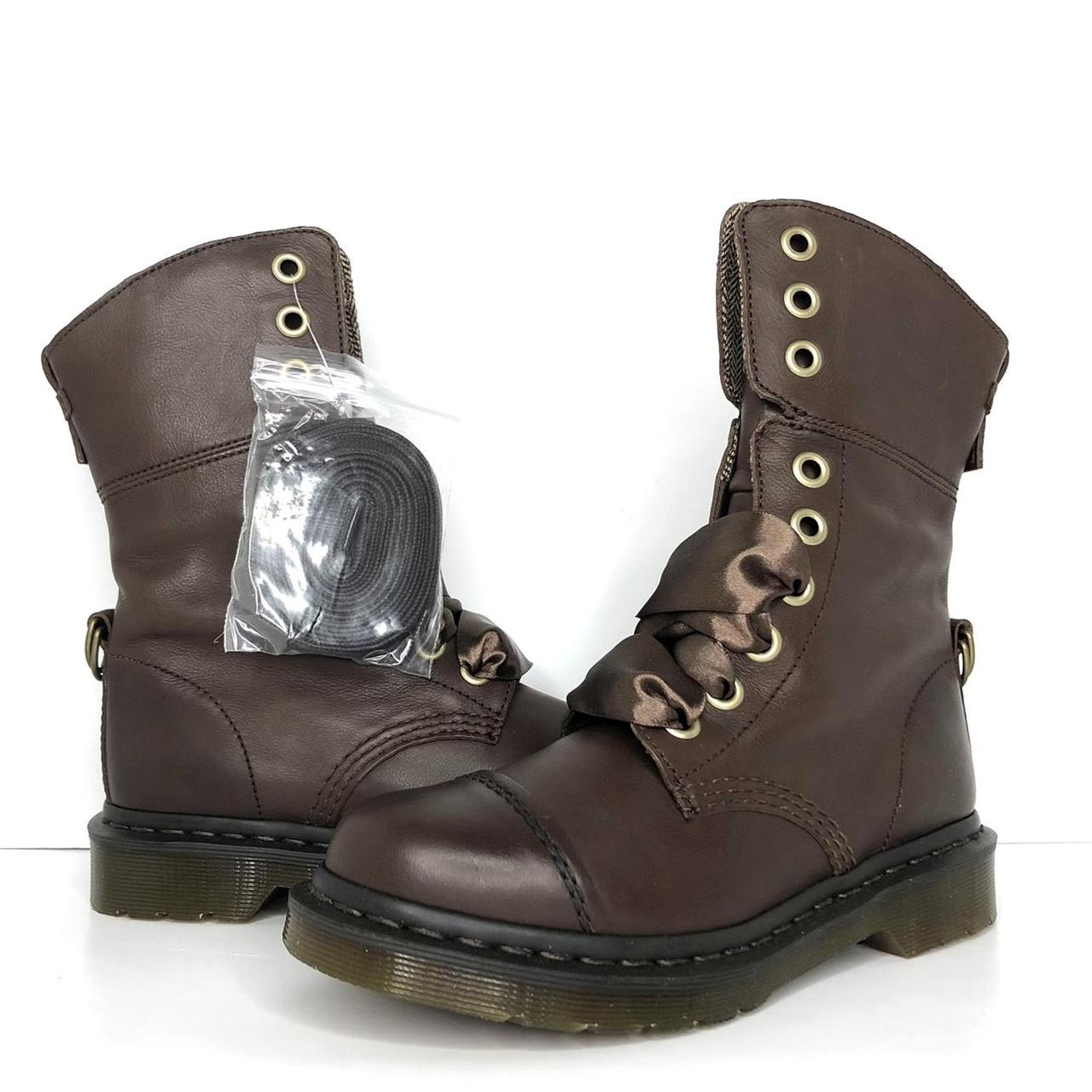 aimelya stud dr martens