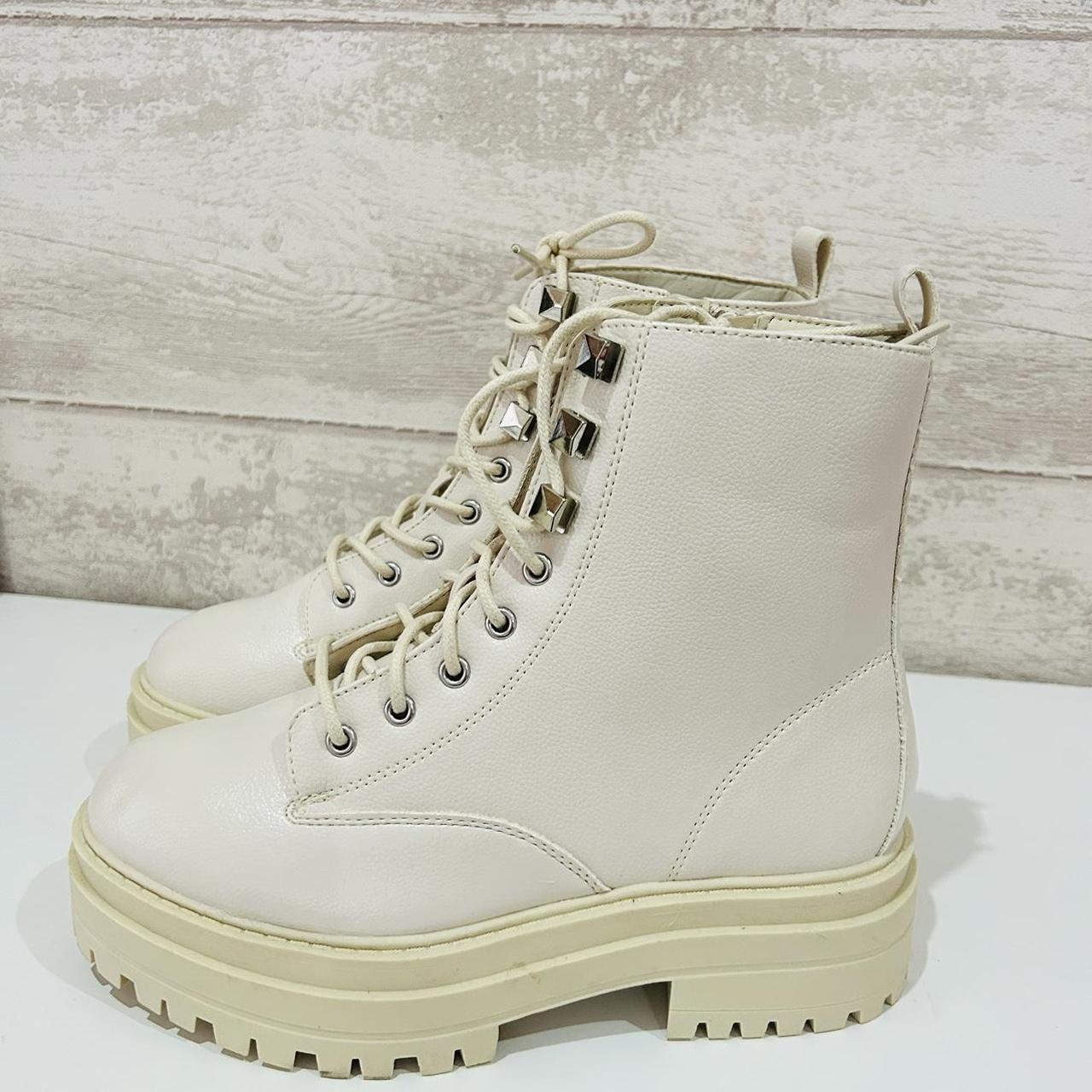 New look outlet cream boots