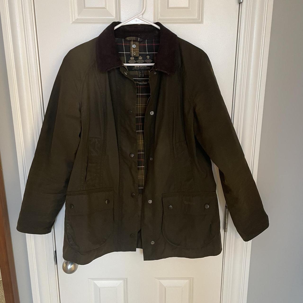 Barbour Classic Beadnell waxed cotton jacket in... - Depop