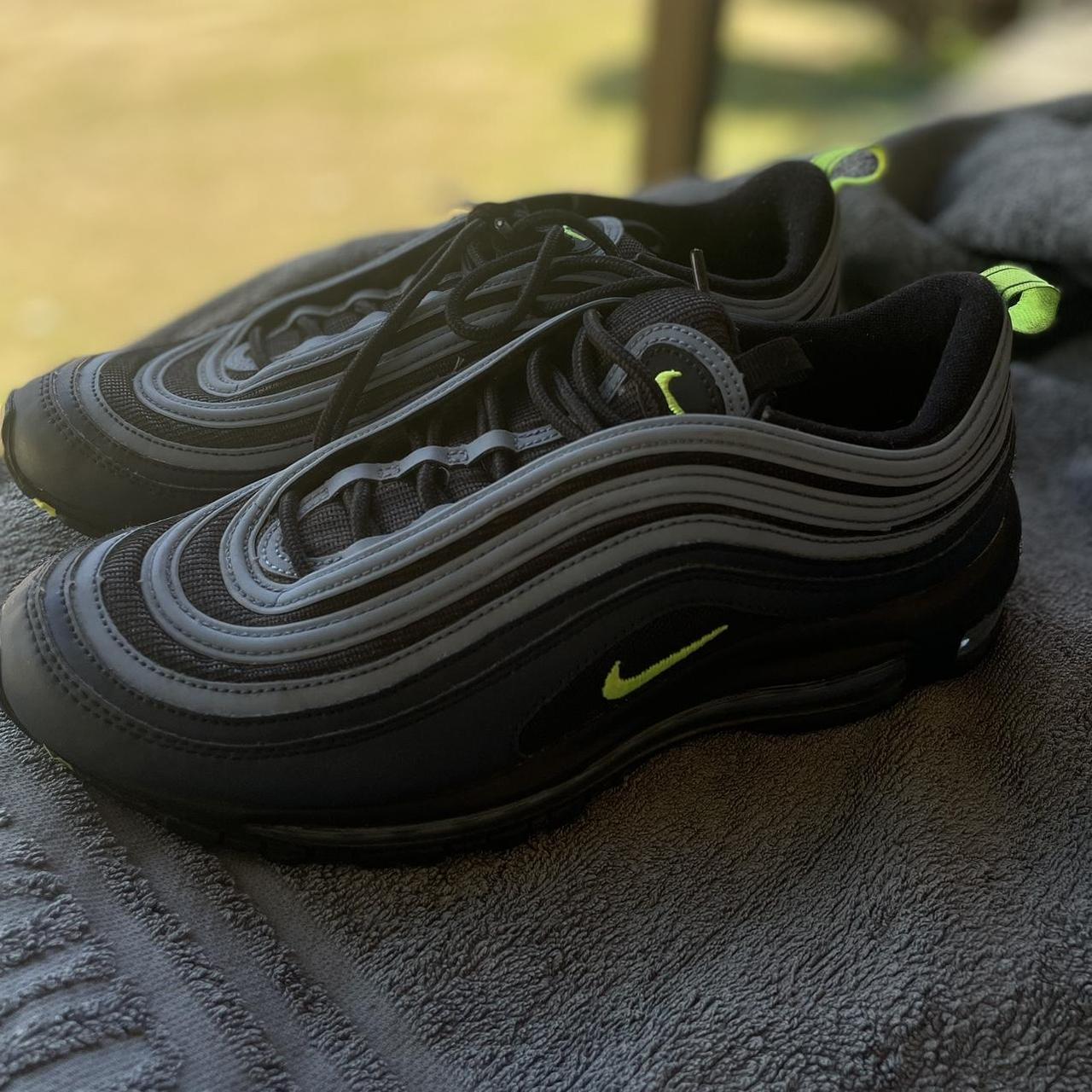 97s reflective outlet