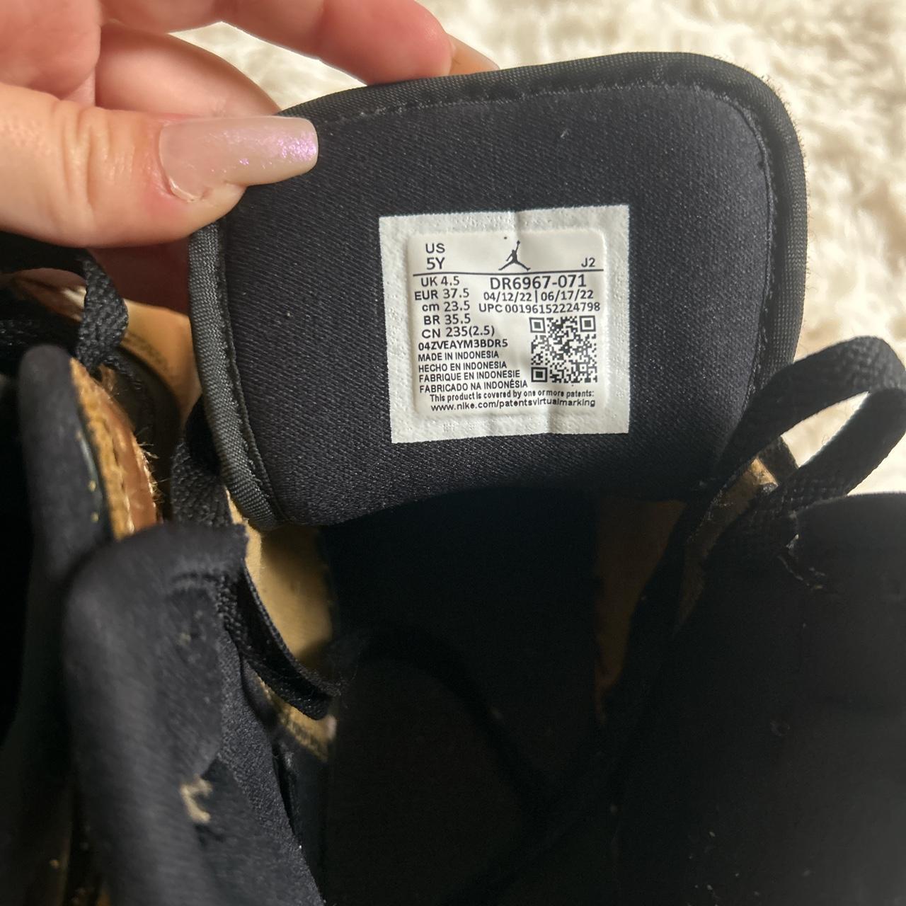 Jordan retro 1 mid SE black and gold boys size 5 but... Depop