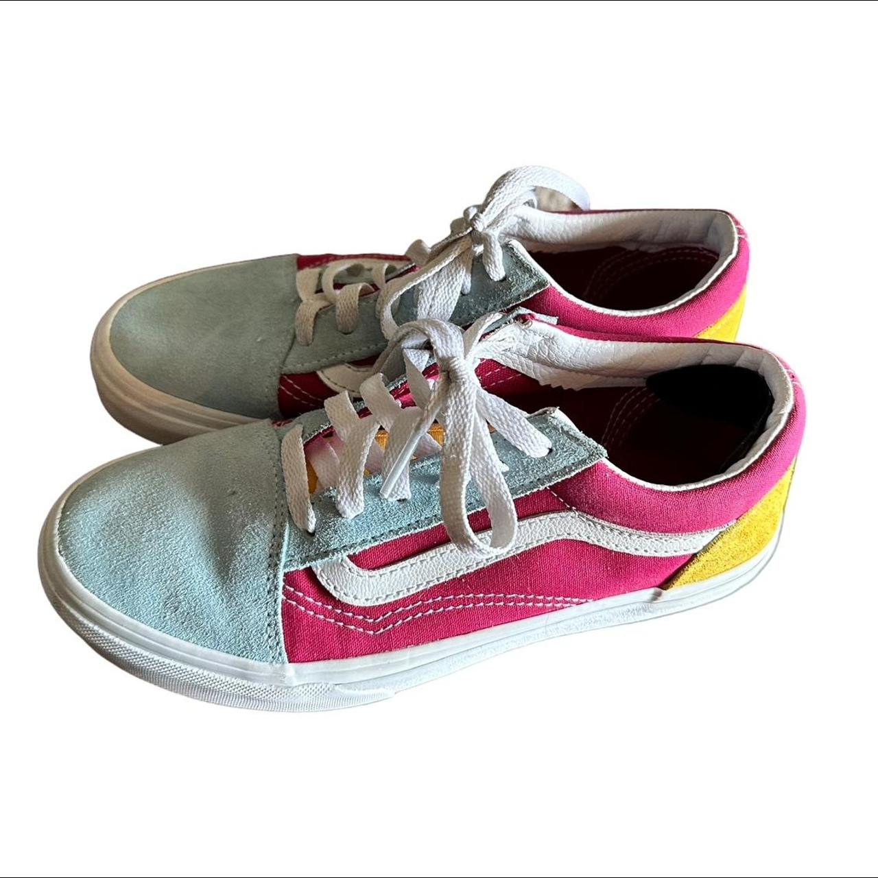 Old skool sale rainbow skate shoe