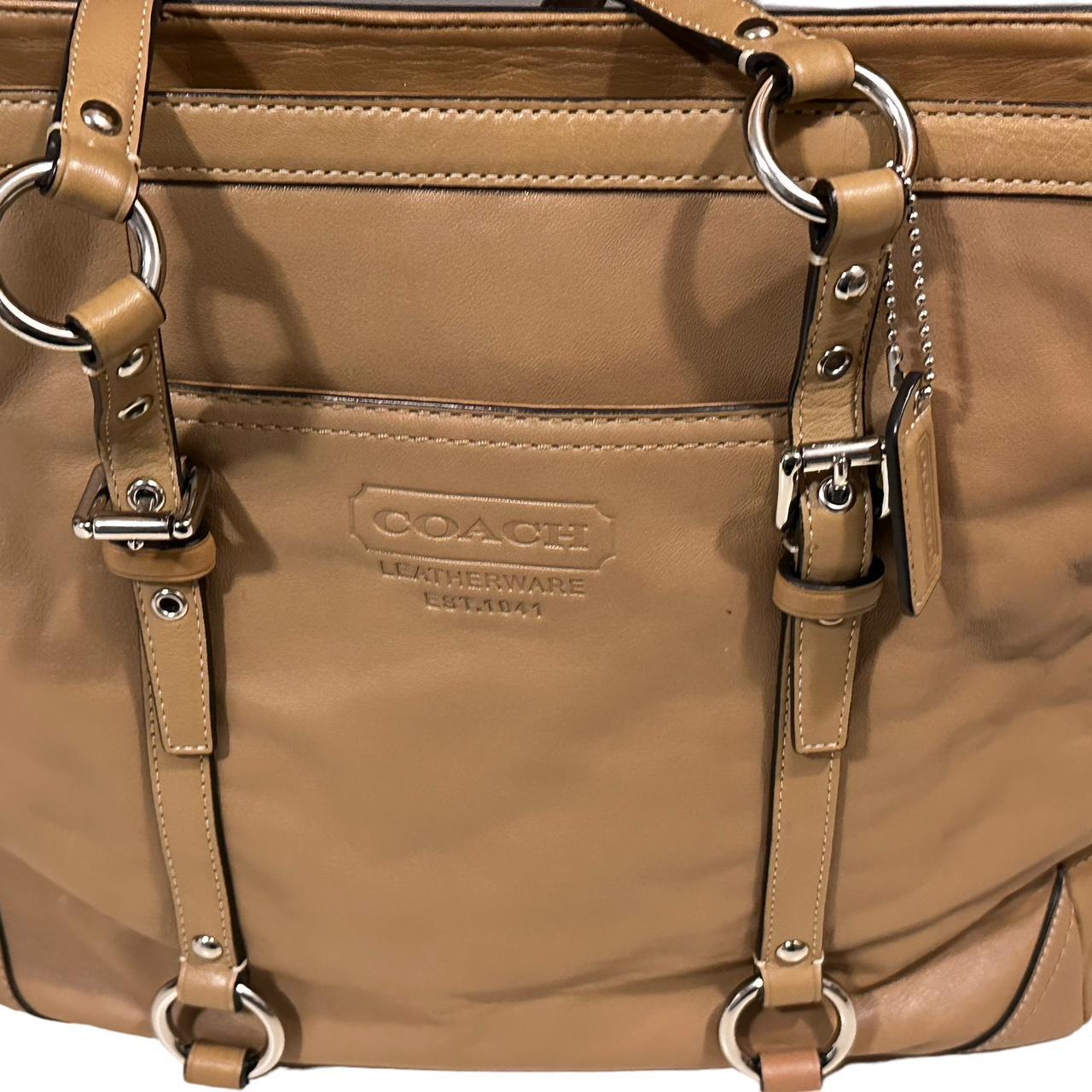 COACH AUTHENTIC Women's Beige/Tan Leather Tote | Depop
