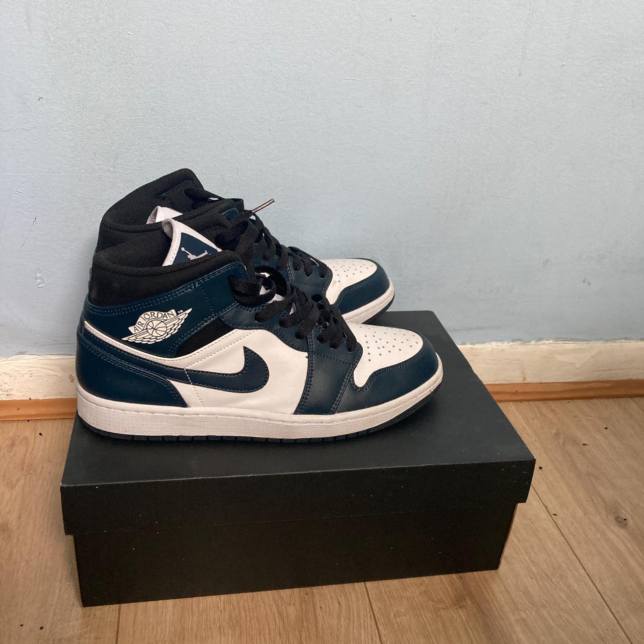 aj 1 mid navy blue
