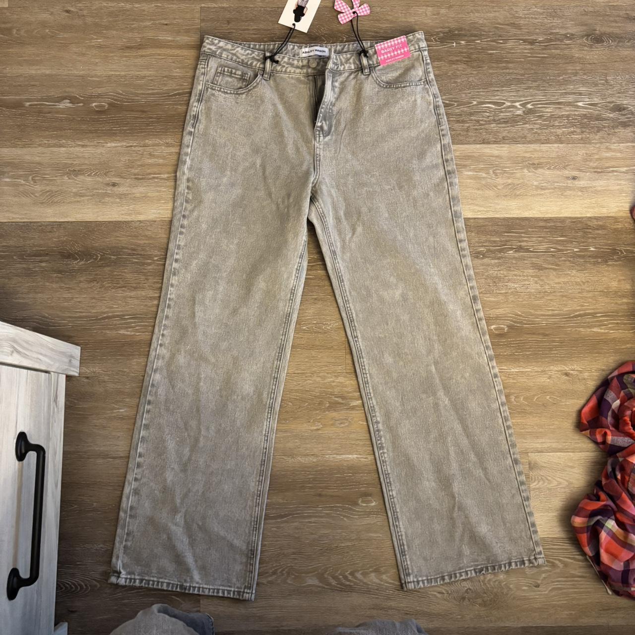 item listed by natashaarellanes19
