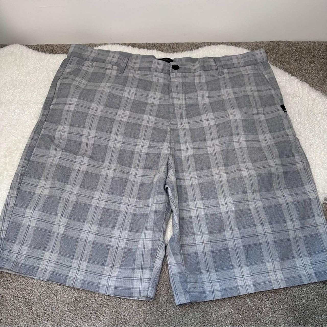 Quiksilver plaid hot sale shorts