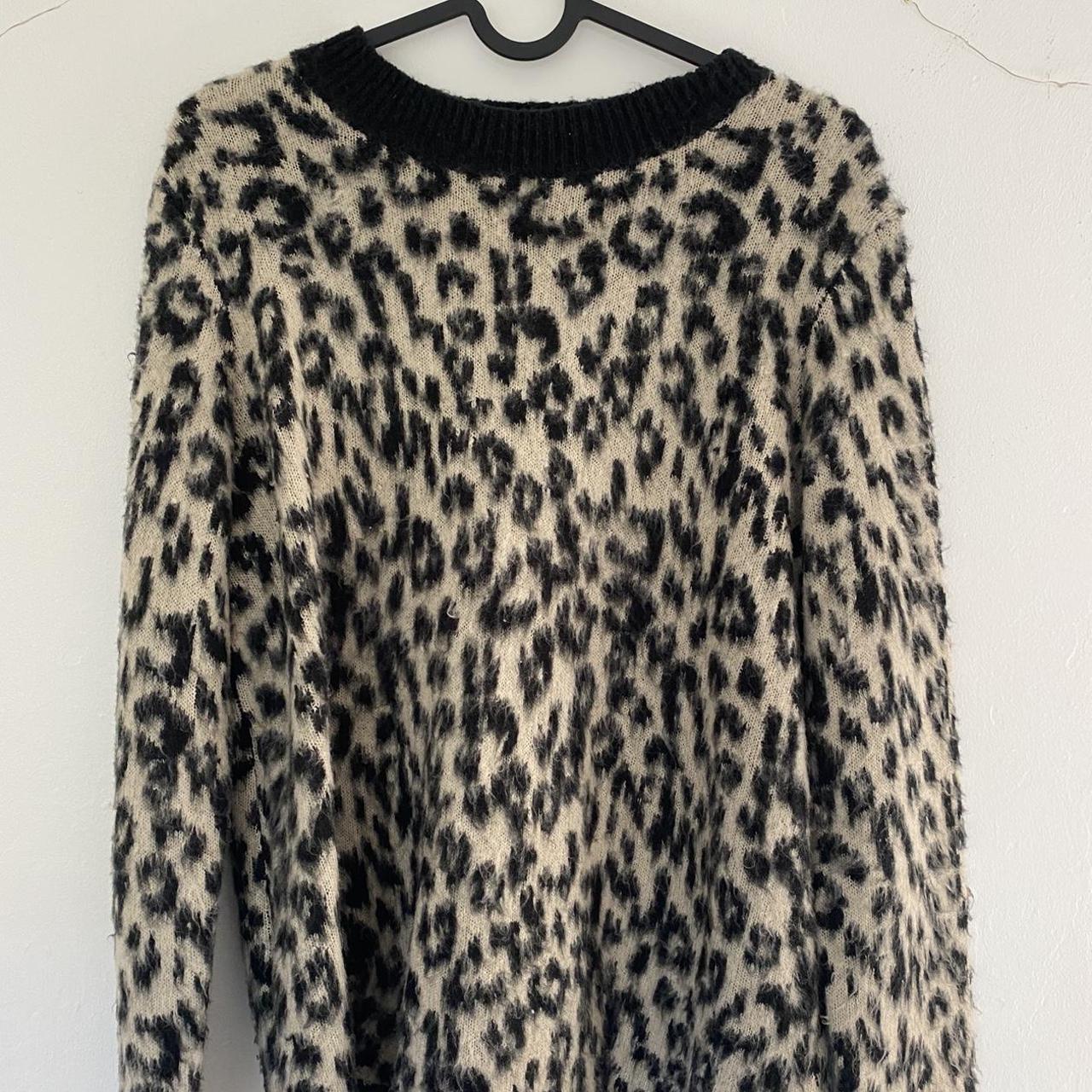 Vintage cheetah print jumper Size M but fits a S and... - Depop