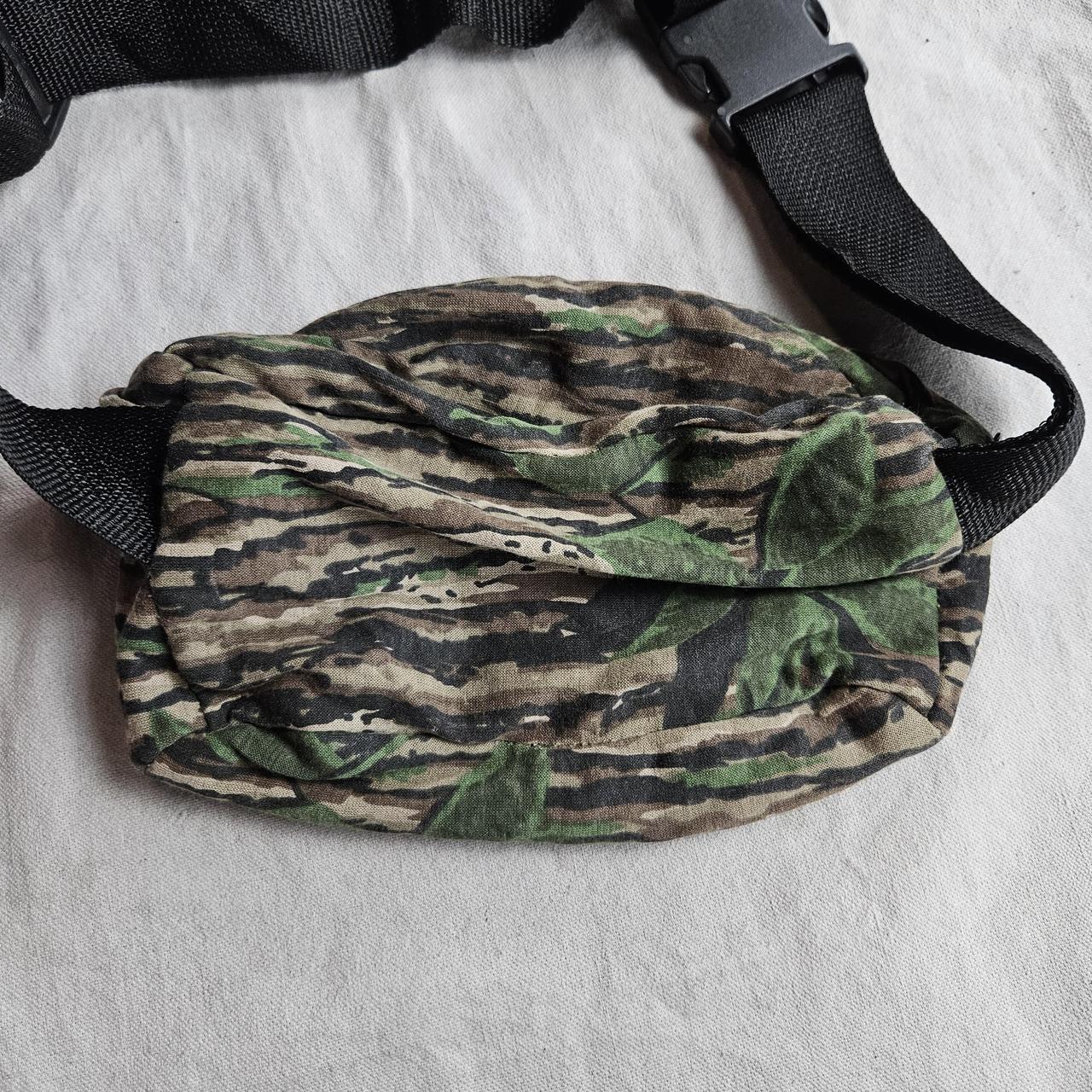 Vintage real tree camo crossbody bag / Fanny pack - Depop