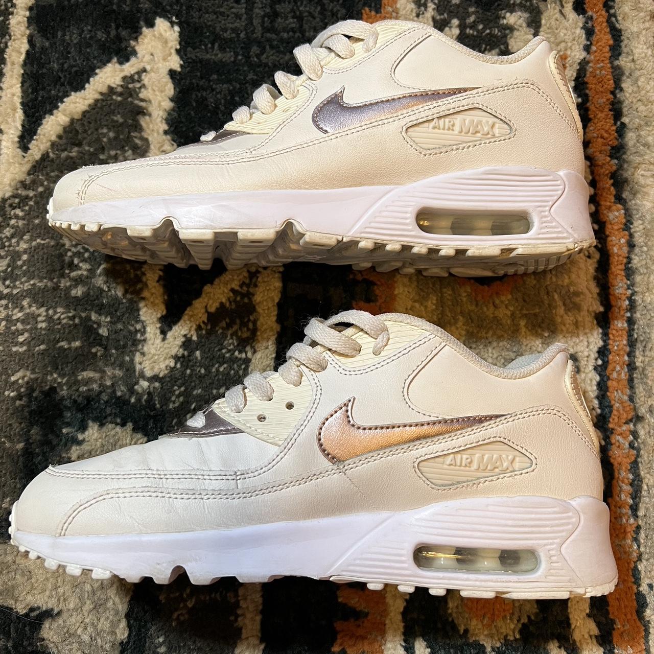 Nike best sale champagne trainers