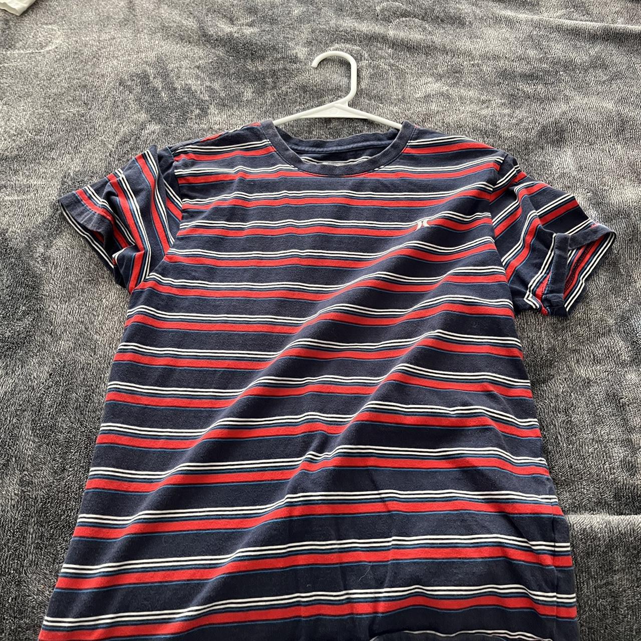 Hurley Men's Red and Blue T-shirt | Depop