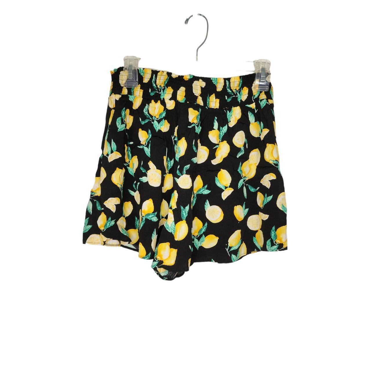 Pink by Victoria's Secret "Lemon Shorts" Size... Depop