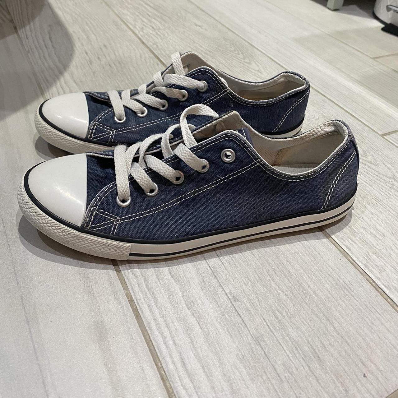 Converse on sale dainty navy