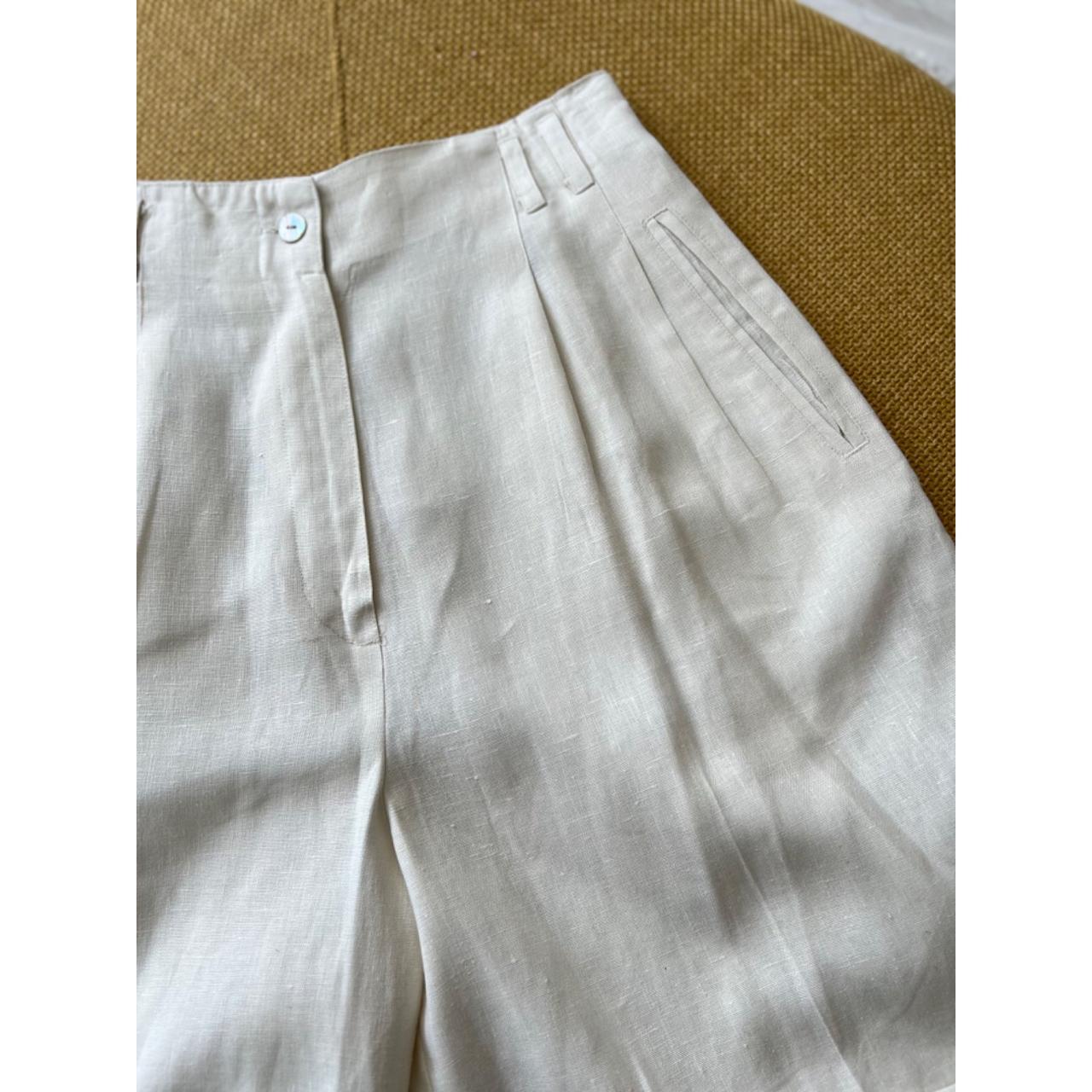 Rafaella Women's White Shorts | Depop