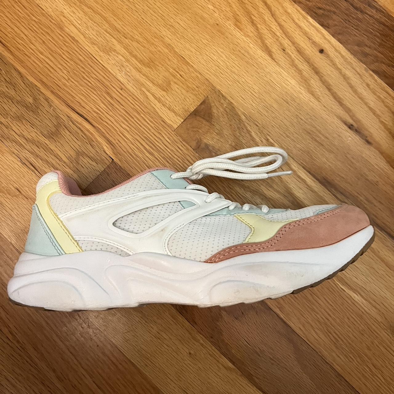 American Eagle Women's Multi Trainers | Depop