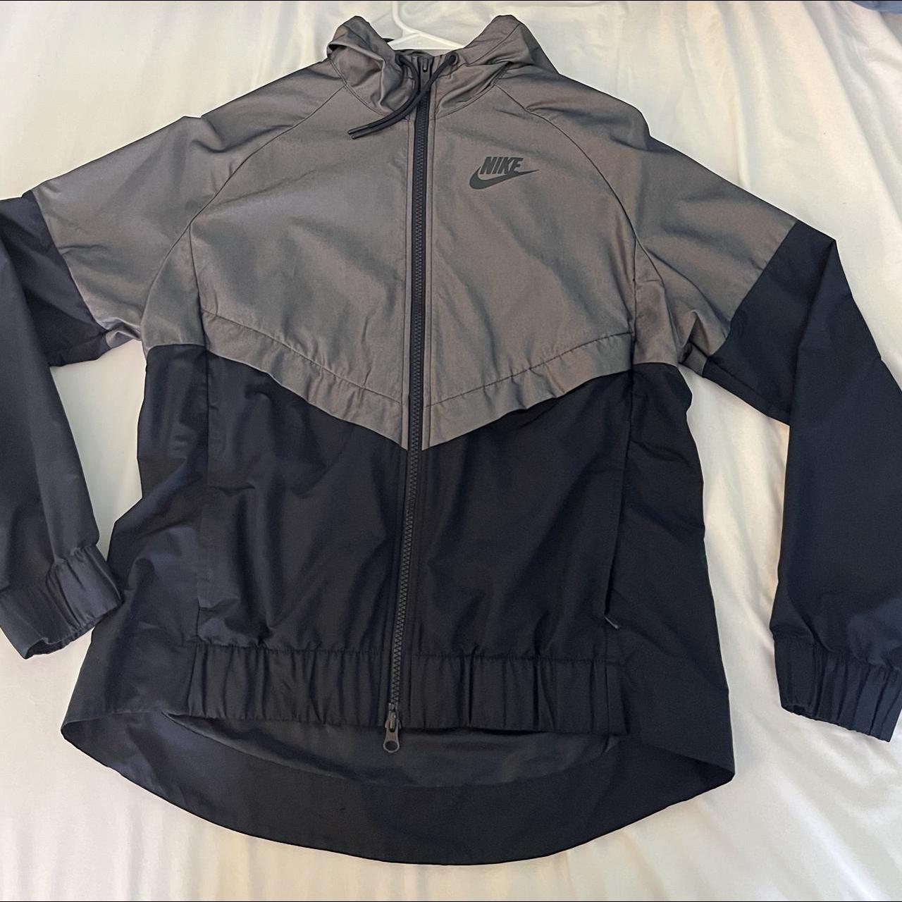 womens blue nike windbreaker