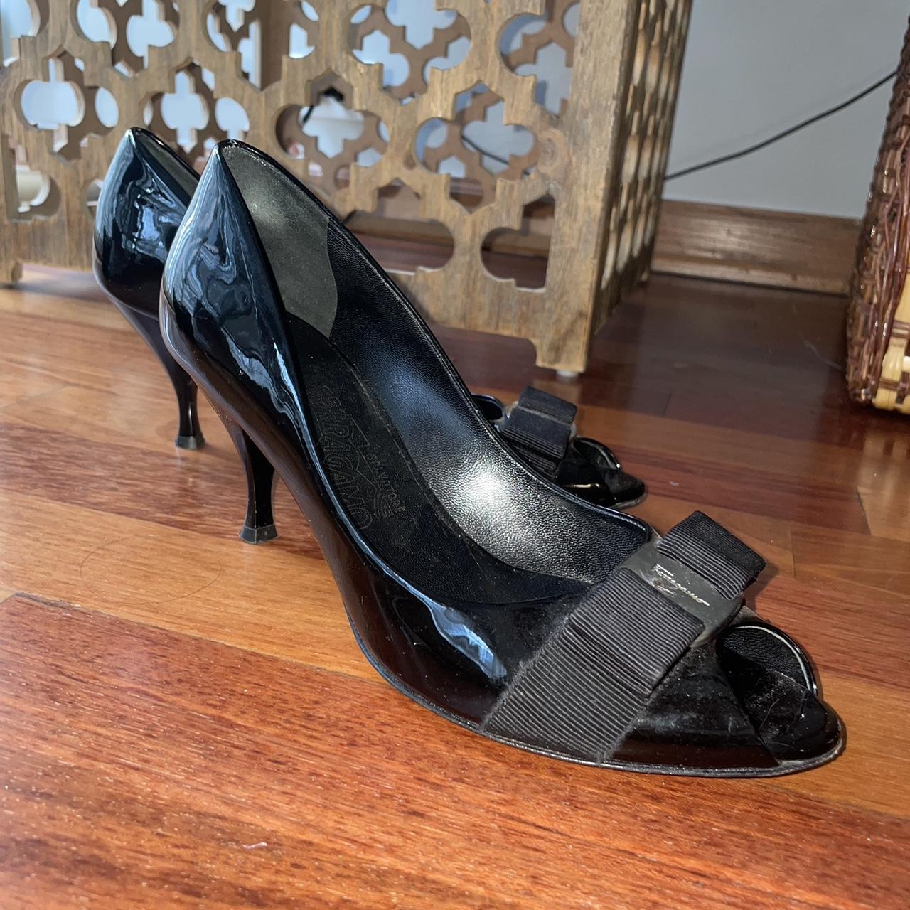 ferragamo black pumps