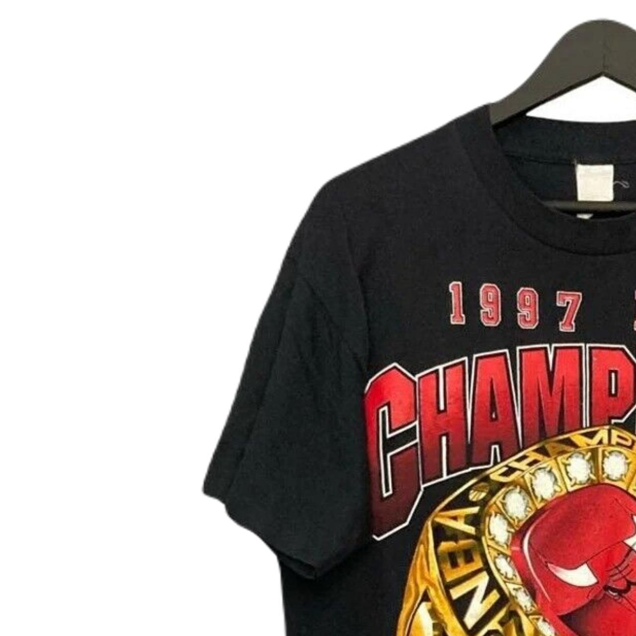 Vintage 1997 Chicago Bulls NBA Finals Champion Ring Shirt