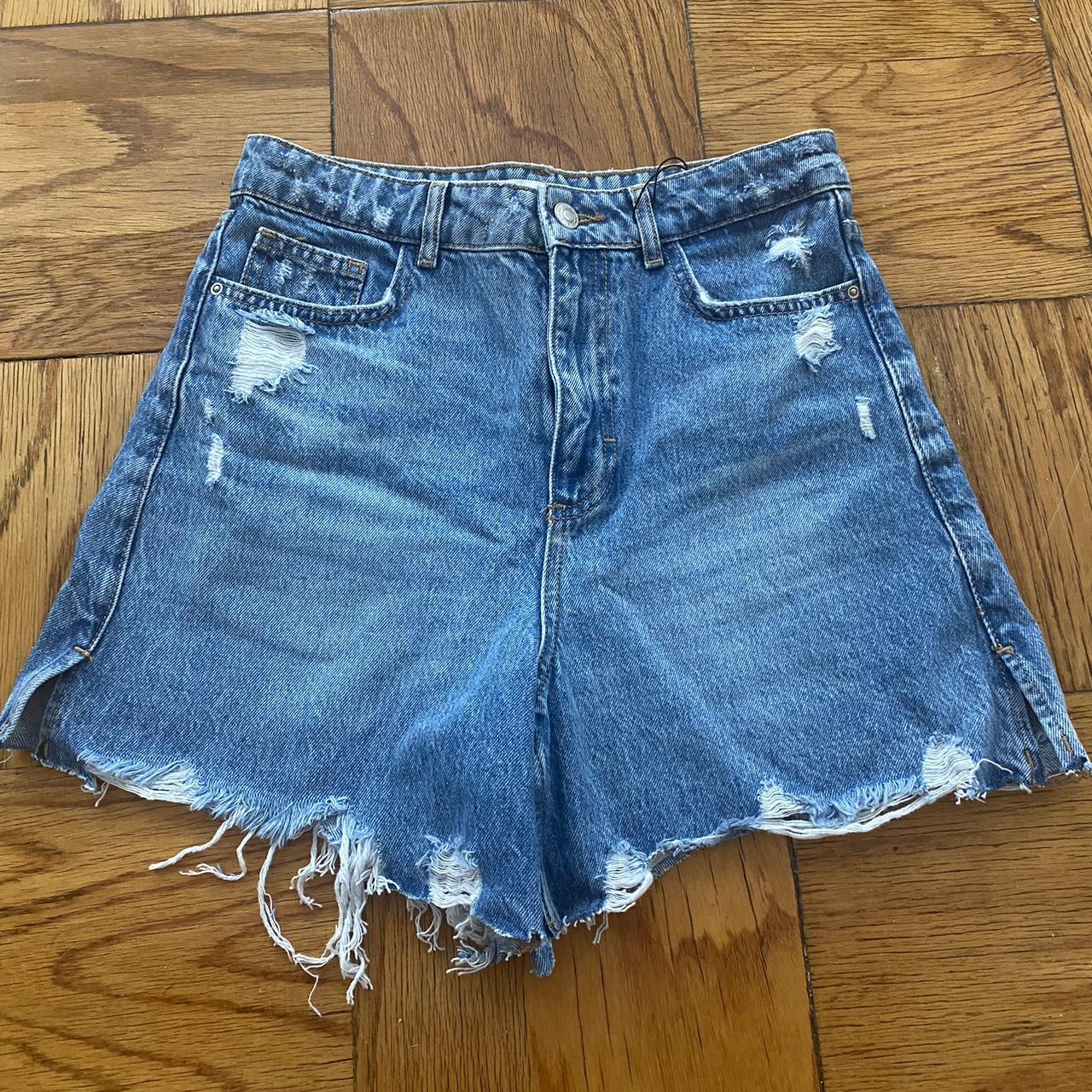 Zara medium wash denim jean shorts Took the tags... - Depop