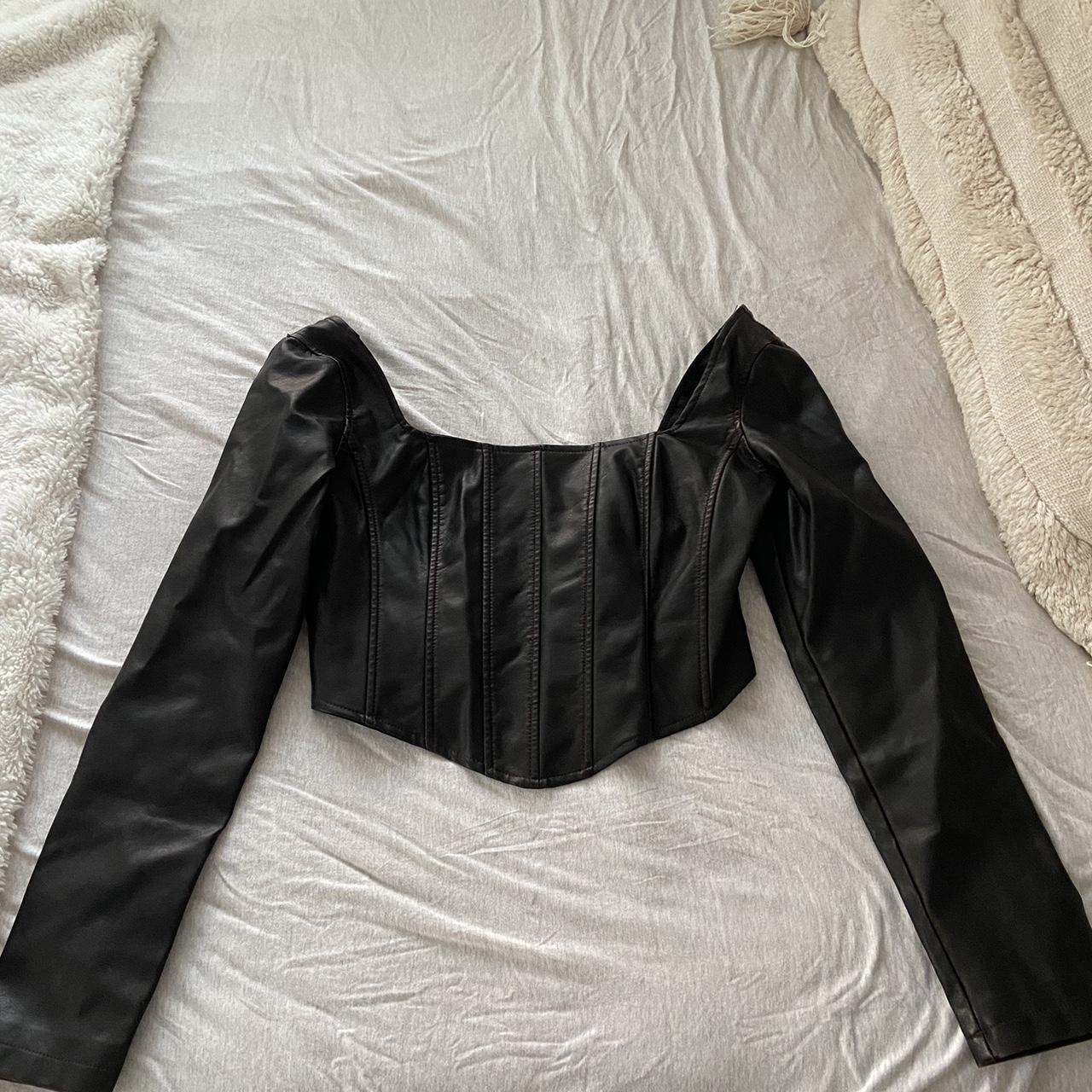 Black cropped long sleeve corset from fashion nova - Depop