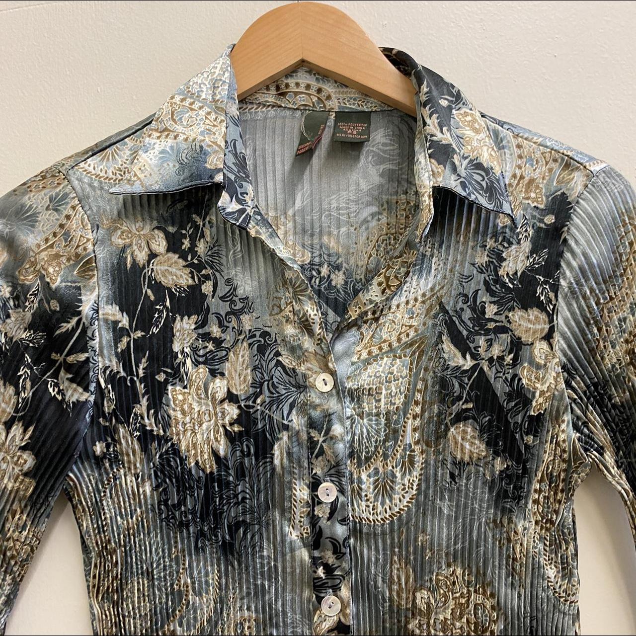 This absolutely beautiful pleated button up top with... - Depop