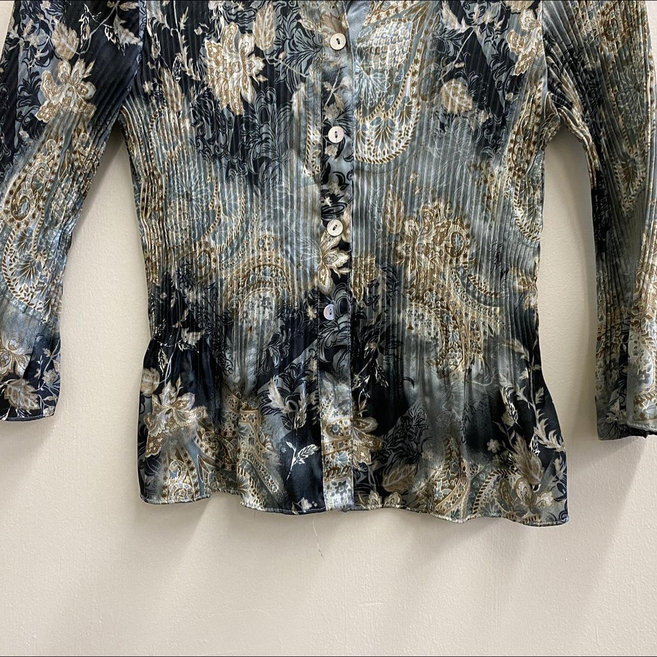 This absolutely beautiful pleated button up top with... - Depop