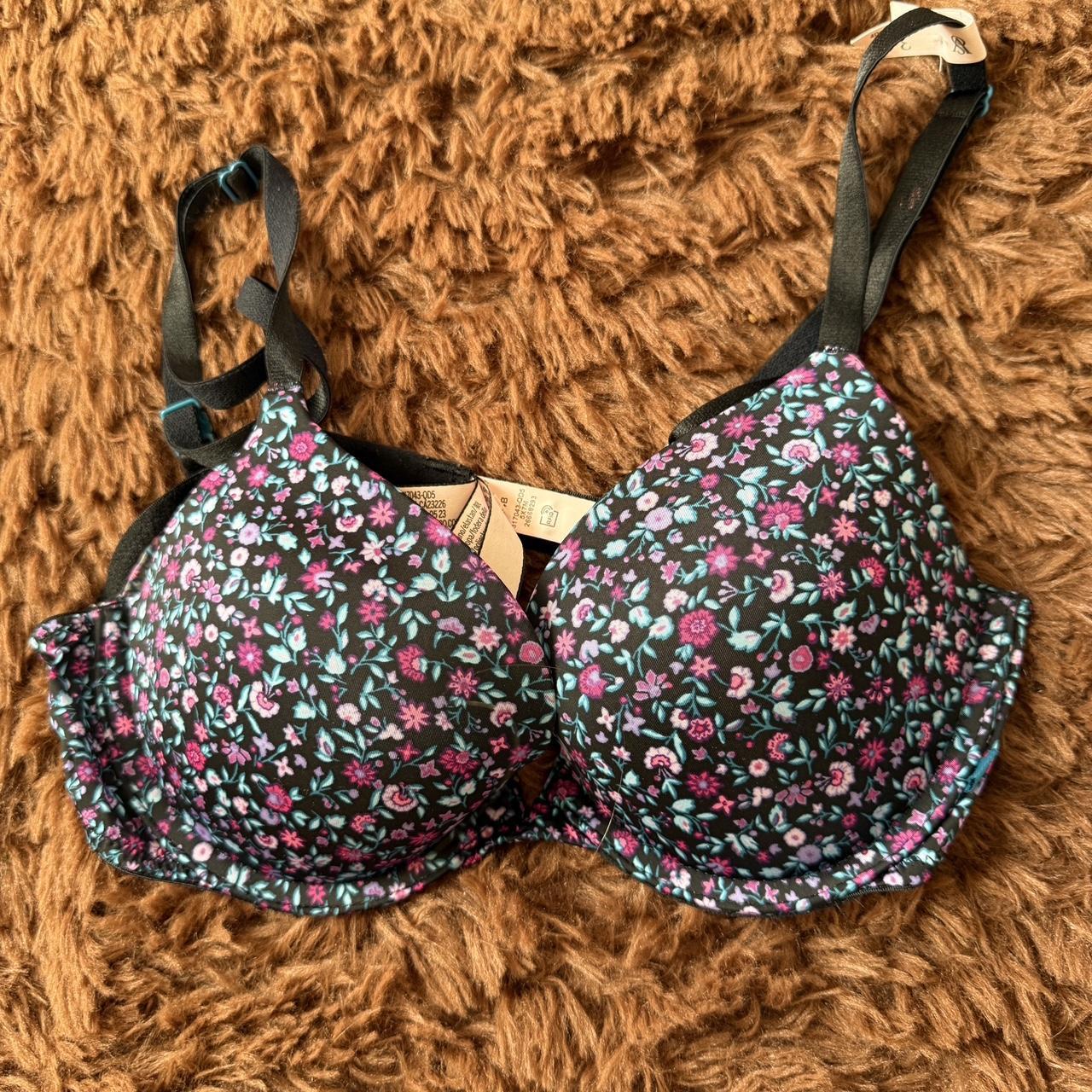 item listed by chlomartini